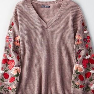 American Eagle Floral Embroidery Sleeve V-Neck Sweater Mauve Purple
